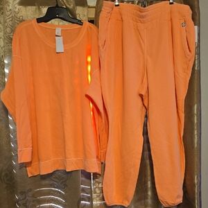 Livi Active Women's Track Pants & Top Set in Bright Orange